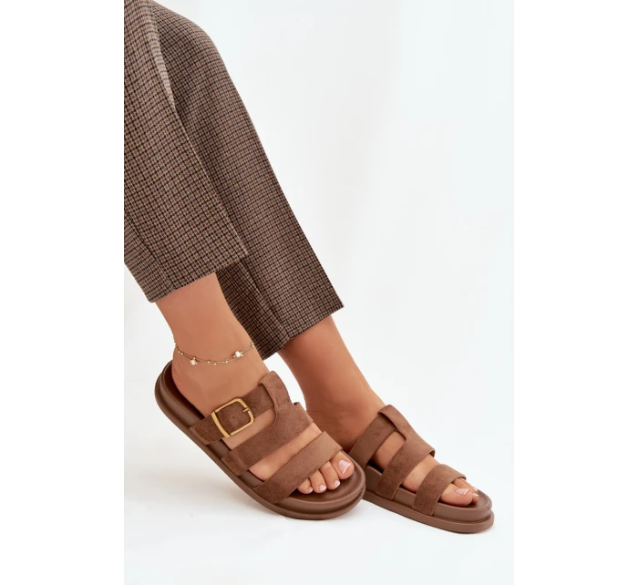 Dámské pantofle s pásky a zlatým hnědé model 21919139 - Boto