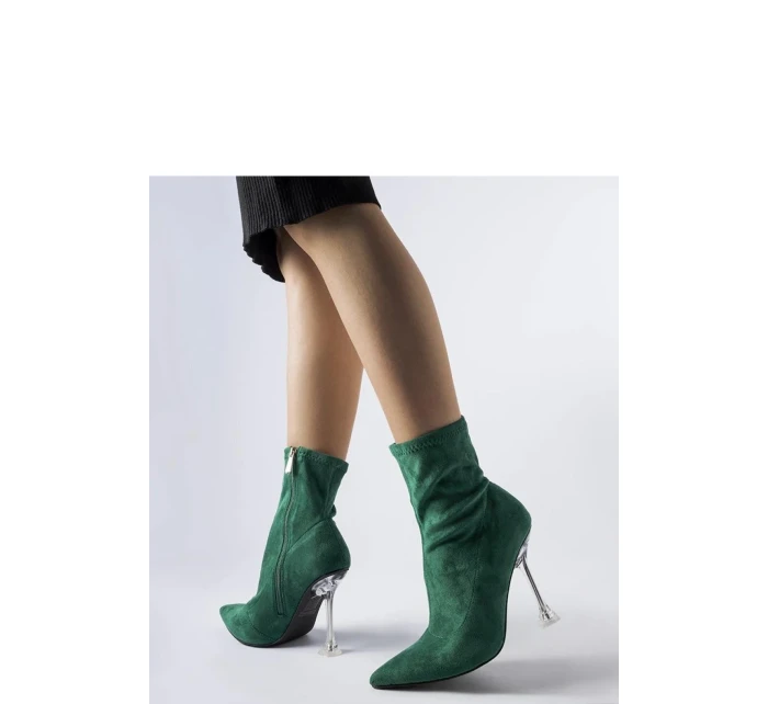 Topánky na podpätku model 204822 Solea Topánky na podpätku model 204822 Solea