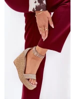 Model topánok na klinoch 209911 Krok v štýle