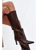 Dámské kozačky nazouvací na jehlovém podpatku s čokoládové model 21770311 - Boto Dámské kozačky nazouvací na jehlovém podpatku s čokoládové model 21770311 - Boto