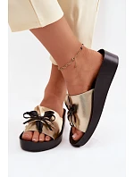 Kožené dámské pantofle s ozdobou model 22133798 Zlaté - S.Barski