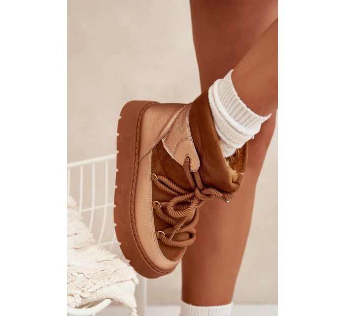 Nízké dámské sněhule s kožíškem a šněrováním Camel model 21705646 - Boto Nízké dámské sněhule s kožíškem a šněrováním Camel model 21705646 - Boto