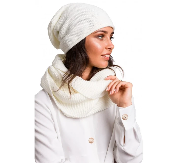 BK042 Kruhový šál - ecru