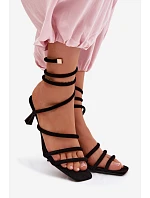 Dámské sandály na podpatku s pásky Černé model 22103012 - Boto