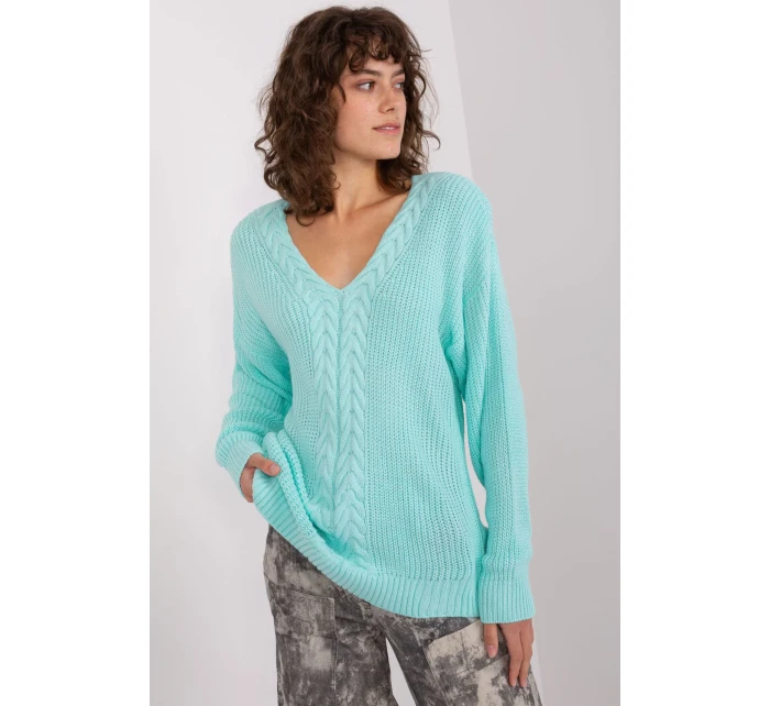 Model svetra 191415 Badu