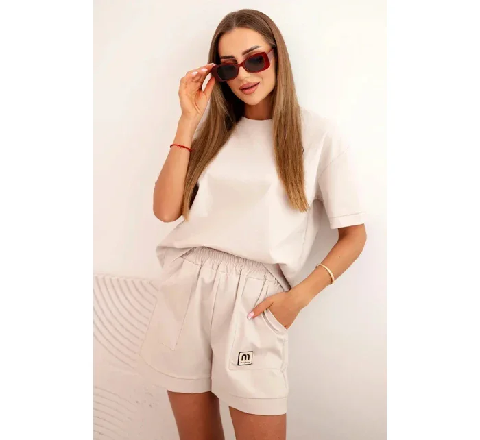 Dámská punto souprava s krátkým rukávem a model 21176904 šortkami beżowy - K-Fashion Dámská punto souprava s krátkým rukávem a model 21176904 šortkami beżowy - K-Fashion