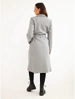 Dámský kabát s páskem model 22542837 šedý - K-Fashion