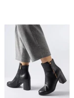 Topánky na podpätku model 205097 Solea Topánky na podpätku model 205097 Solea