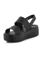 Sandály Brooklyn Low Wedge W model 19017701 - Crocs Sandály Brooklyn Low Wedge W model 19017701 - Crocs