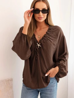 Dámská blůza s viskózou s model 21266190 výstřihem a ozdobou hnědá - K-Fashion