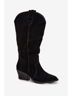 Kožené semišové kozačky dámské zateplené černé model 21714874 - Boto