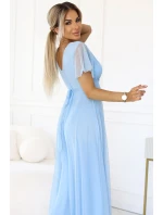 Dlouhé šaty s výstřihem a krátkými rukávy model 21061389 - numoco basic Dlouhé šaty s výstřihem a krátkými rukávy model 21061389 - numoco basic