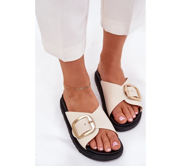 Dámské sandály na platformě se zlatou sponou béžové model 21702692 - Boto Dámské sandály na platformě se zlatou sponou béžové model 21702692 - Boto