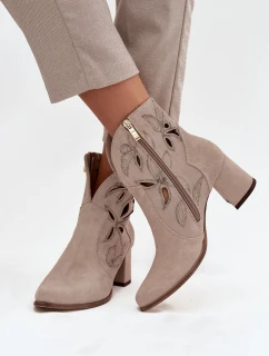 Semišové dámské kotníčkové boty na podpatku  Cappuccino model 21713248 - Zazoo