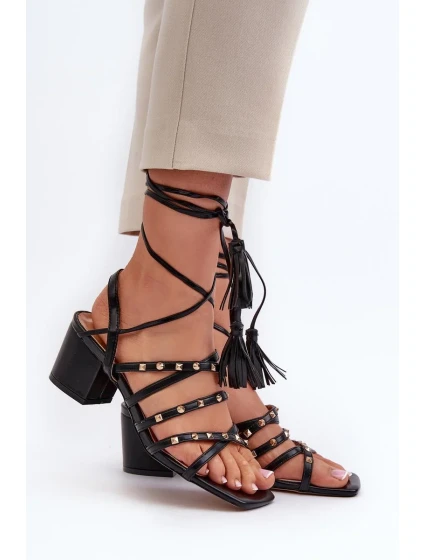 Sandále na podpätku model 197584 Vykročte štýlovo