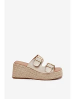 Dámské Pantofle Na Klínu S Pletením A Přezkami Zlaté model 21697344 - Boto Dámské Pantofle Na Klínu S Pletením A Přezkami Zlaté model 21697344 - Boto