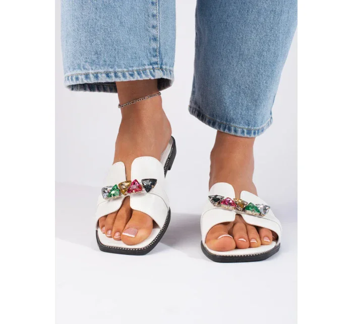 Klasické dámske biele ponožky na podpätku bez päty Klasické dámske biele ponožky na podpätku bez päty