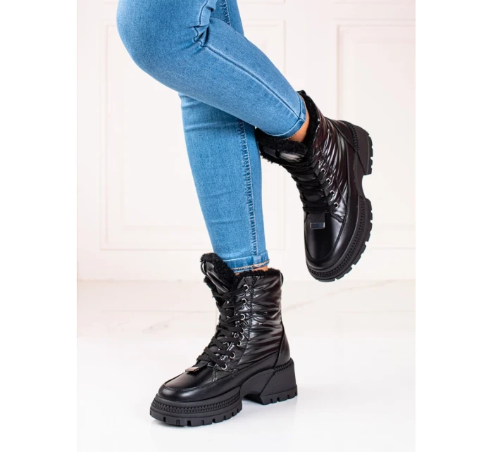 Módne čierne dámske snežnice na plochom podpätku Módne čierne dámske snežnice na plochom podpätku