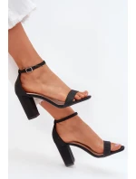 Dámské lesklé sandály na podpatku Černé Queen model 22010084 - Step in style