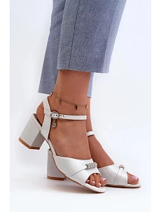 Sandále na podpätku 20241 strieborné - Vykročte štýlovo