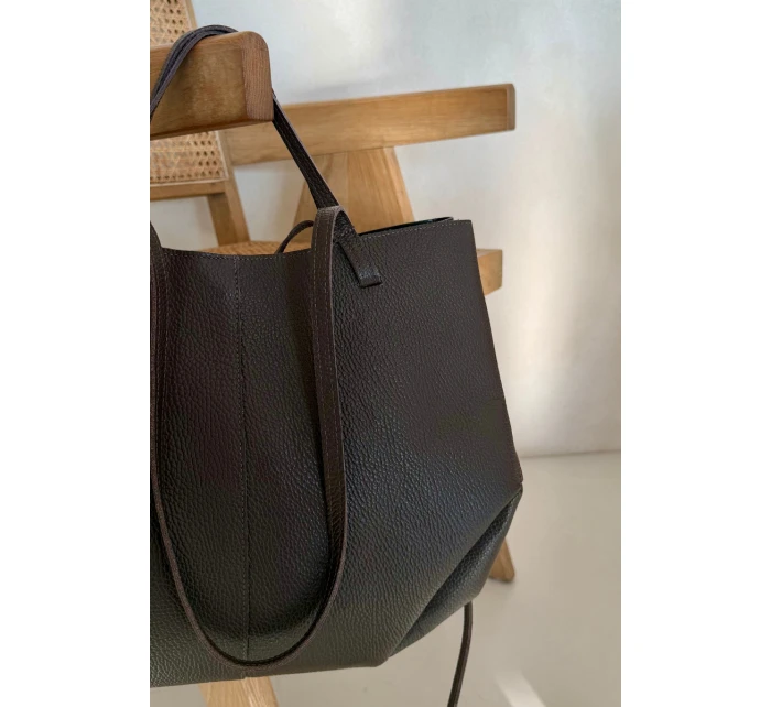 Taška shopper z přírodní kůže čokoládová Halinne Taška shopper z přírodní kůže čokoládová Halinne