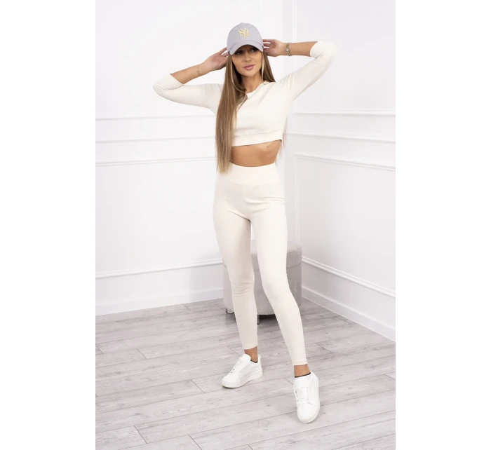 Pruhovaná souprava světle béžová Pruhovaná souprava světle béžová