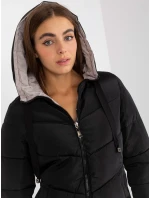 Dámska bunda NM KR L22 9872 .93 čierna a béžová Dámska bunda NM KR L22 9872 .93 čierna a béžová