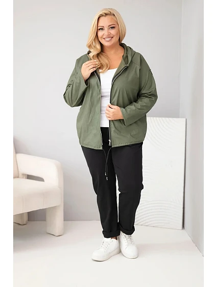 Dámská bunda Plus Size s kapucí a spodním khaki model 22297036 - K-Fashion Dámská bunda Plus Size s kapucí a spodním khaki model 22297036 - K-Fashion