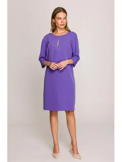 Šaty uvolněného střihu s výstřihem s  fialové model 20966103 - STYLOVE