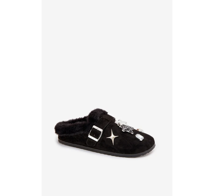 Dámské pantofle s ozdobami a sponou vyhřívané kožešinou černé model 21772637 - Boto Dámské pantofle s ozdobami a sponou vyhřívané kožešinou černé model 21772637 - Boto