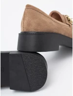 Krásne hnedé dámske mokasíny na širokom podpätku Krásne hnedé dámske mokasíny na širokom podpätku