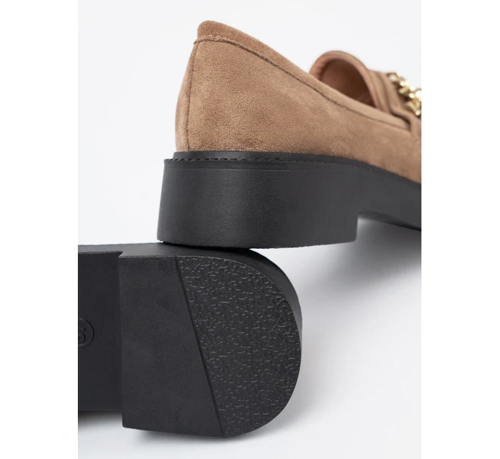 Krásne hnedé dámske mokasíny na širokom podpätku Krásne hnedé dámske mokasíny na širokom podpätku