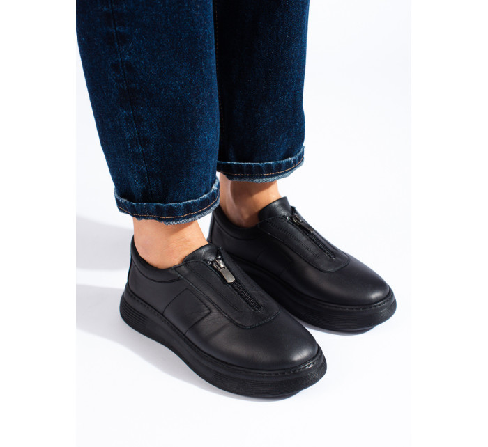Krásne čierne dámske topánky na podpätku bez podpätku