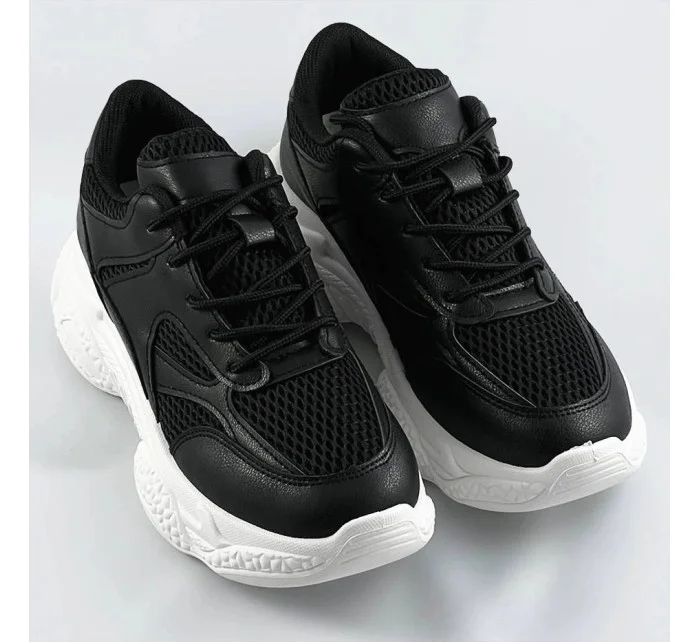 Čierne dámske športové topánky (170)