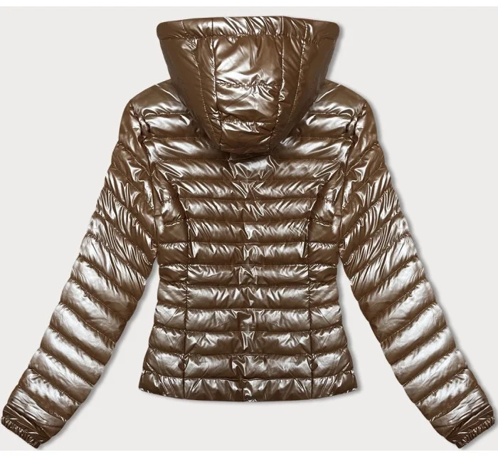 Prešívaná dámska bunda v karamelovej farbe s kapucňou (16M9106-84)