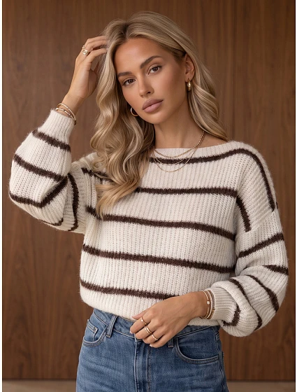 Sweter damski oversize w ecru model 22404927 - FashionStreet Sweter damski oversize w ecru model 22404927 - FashionStreet