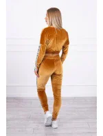 Velurová souprava s nápisem Queen camel