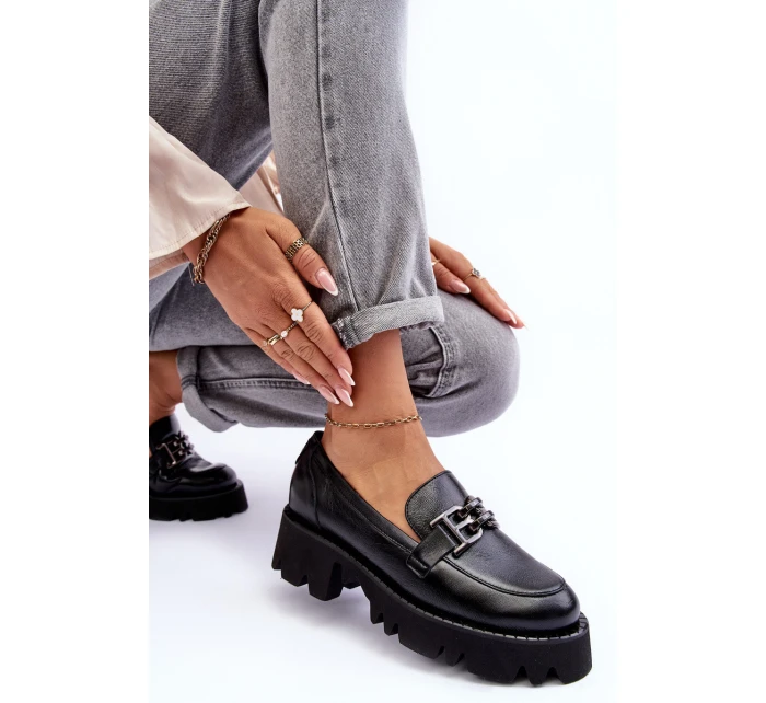 Damskie Skórzane Półbuty Loafersy Z Ozdobą Laura Messi 2699 Czarne