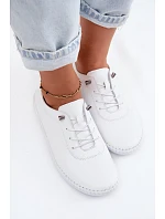 Kožené dámské polobotky model 22149776 Bílé - Artiker