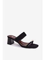 Dámske sandále na podpätku so zlatými detailmi a imitáciou semišu Black Dakotelle Dámske sandále na podpätku so zlatými detailmi a imitáciou semišu Black Dakotelle