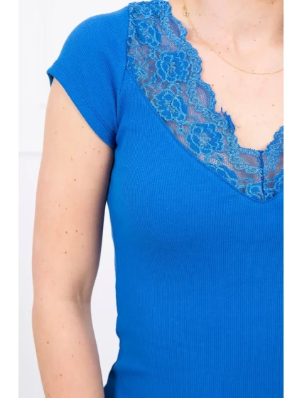 Blúzka s čipkovým výstrihom nevädze modrá