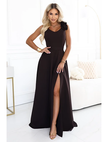 643-10 Elegantné večerné maxi šaty s rozparkom a ružami – čokoládovo hnedé 643-10 Elegantné večerné maxi šaty s rozparkom a ružami – čokoládovo hnedé