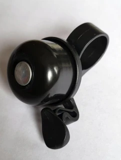 černý model 21850385