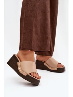 Dámské nazouváky na platformě se zlatými cvoky Béžové Arionne