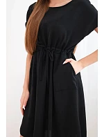 Dámske šaty s krátkym rukávom a viazaním v páse čierne