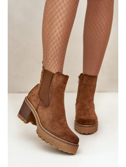 Dámské Zateplené Botky Na Podpatku Eko Semišové Hnědé model 21669073 - Boto Dámské Zateplené Botky Na Podpatku Eko Semišové Hnědé model 21669073 - Boto