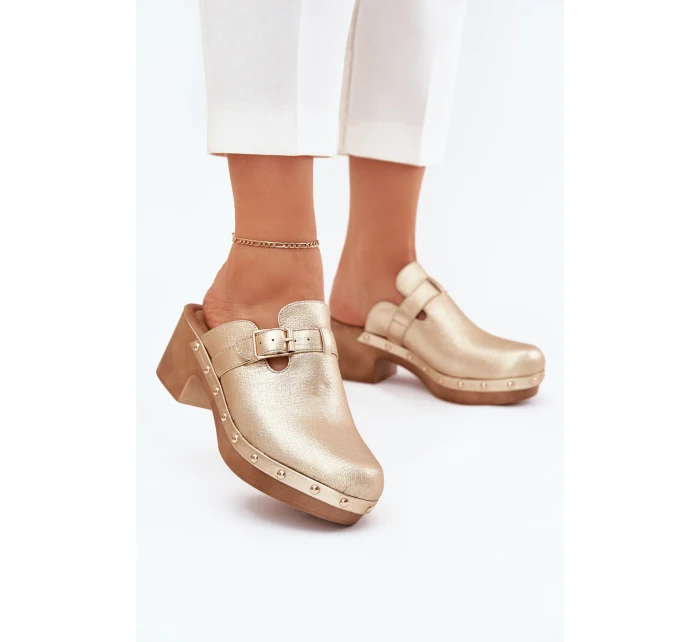 Dámské sandály na podpatku se sponou zlaté model 21700151 - Boto Dámské sandály na podpatku se sponou zlaté model 21700151 - Boto