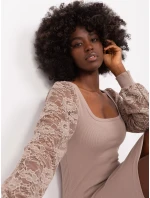 Šaty RV SK model 16328040 tmavě lila - FPrice Šaty RV SK model 16328040 tmavě lila - FPrice