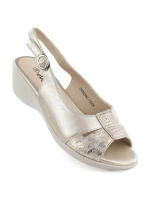 Dámské sandály na platformě zlaté eVento model 21906718