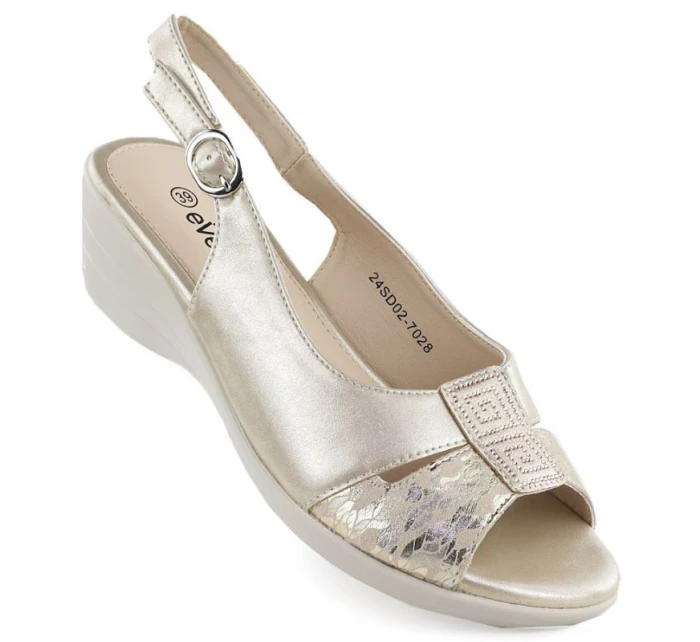 Dámské sandály na platformě zlaté eVento model 21906718